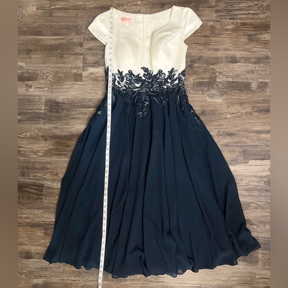 JJ’s House A-Line V-Neck Tea Length Satin Chiffon Mother Of The Bride Dress - Picture 5 of 9